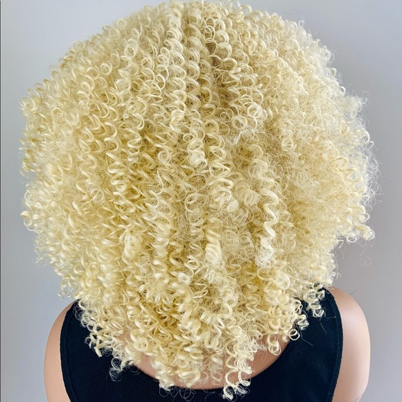 Effortless Style Curly Blonde Premium Fiber Wig for Daily Wear/Cosplay/Events - Picture 6 of 6